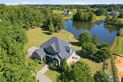 /international/us/3401-lake-pines-place-powhatan-va-110120576124/
