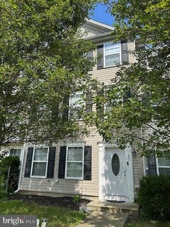 /international/us/407-dickens-drive-lancaster-pa-110101458316/