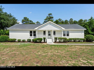 /international/us/109-inlet-court-hampstead-nc-110100022285/
