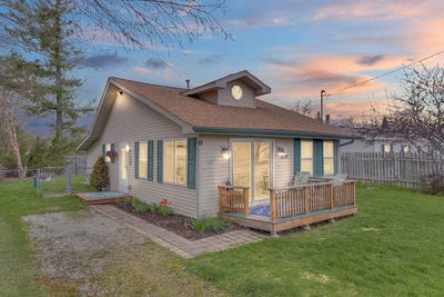 /international/us/220-oliver-houghton-lake-mi-110107714317/