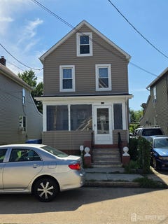 /international/us/16-holmes-avenue-south-river-nj-110110150228/