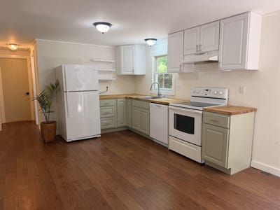 /international/us/102-roberts-road-londonderry-vt-110108875316/