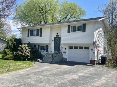 /international/us/315-jackson-street-newport-city-vt-110108059579/