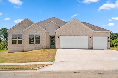 /international/us/515-renley-street-springdale-ar-110106467743/