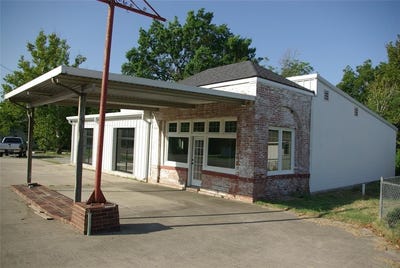 /international/us/306-s-waco-street-van-alstyne-tx-110101871628/