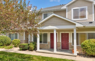 /international/us/2241-hart-avenue-unit-2-des-moines-ia-110101393535/