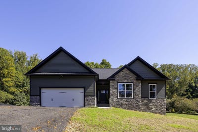 /international/us/9905-robert-e-lee-drive-spotsylvania-va-110110318061/