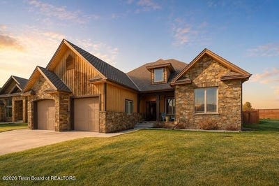 /international/us/60-baywood-drive-driggs-id-110107206887/