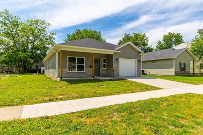 /international/us/517-s-clark-st-moberly-mo-110108415586/