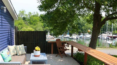 /international/us/412-atlantic-avenue-greenport-ny-110107318903/