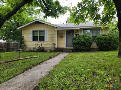 /international/us/604-w-avenue-b-lampasas-tx-110107505962/