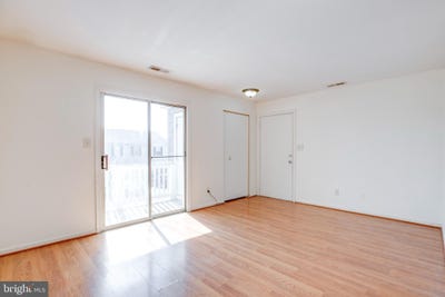 /international/us/40-smokewood-court-stafford-va-110097708855/