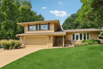 /international/us/900-44th-street-west-des-moines-ia-110110296358/