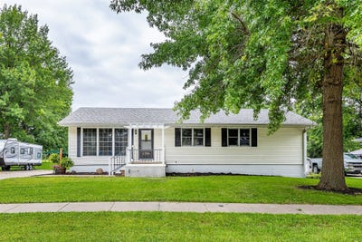 /international/us/1709-w-5th-avenue-indianola-ia-110101052077/