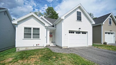 /international/us/15-natalee-drive-gorham-me-110101119291/