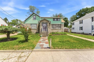 /international/us/34-intervale-road-cranston-ri-110108932860/
