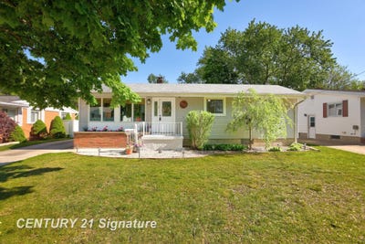 /international/us/2101-n-brentwood-place-essexville-mi-110108503548/