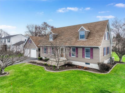 /international/us/247-bowne-street-esopus-ny-110107173058/