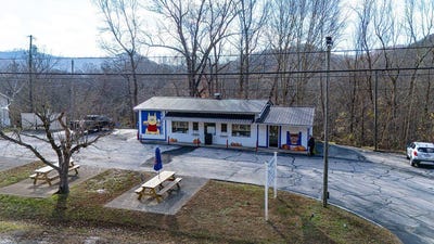 /international/us/189-clarksburg-road-vanceburg-ky-110104457057/