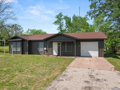 /international/us/1208-family-world-big-sandy-tx-110098862408/