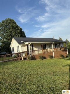 /international/us/56-watson-road-austin-ky-110100986434/
