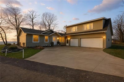 /international/us/1575-white-cloud-drive-s-isle-mn-110103677243/