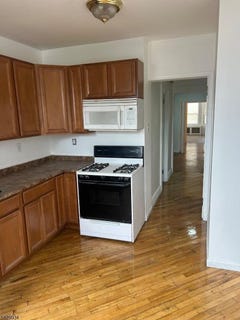 /international/us/795-797-summer-ave-newark-city-nj-110108078537/
