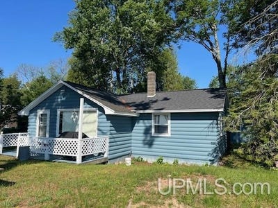 /international/us/n1134-blue-fox-cedar-river-mi-110101113997/