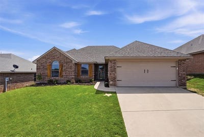 /international/us/1013-inverness-drive-weatherford-tx-110108350555/