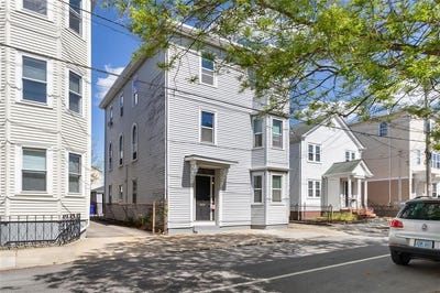 /international/us/74-sutton-street-providence-ri-110108019728/