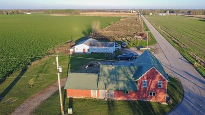 /international/us/n7366-beech-road-bear-creek-wi-110120693033/