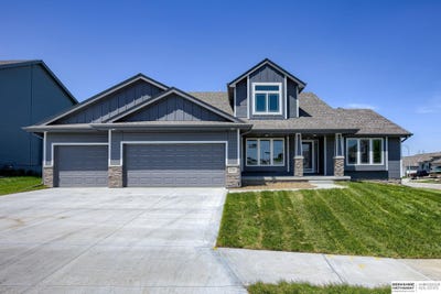/international/us/4302-chennault-street-bellevue-ne-110108480435/