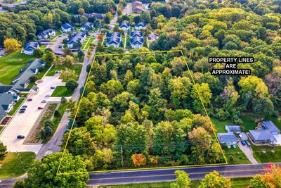/international/us/221-barr-street-hillsdale-mi-110120585361/