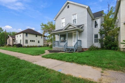 /international/us/1820-bellinger-st-eau-claire-wi-110120068452/