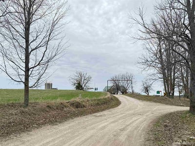 /international/us/w4777-lahay-road-carney-mi-110104021495/