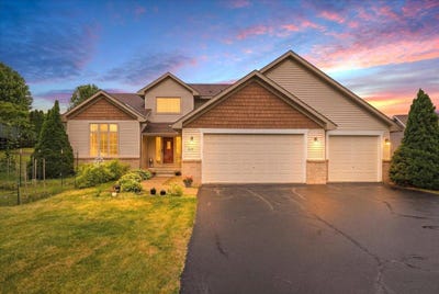 /international/us/217-meadow-sweet-place-watertown-mn-110108797397/