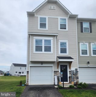 /international/us/109-zander-road-inwood-wv-110100321895/