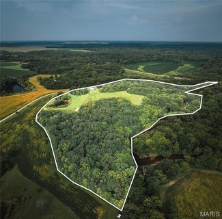 /international/us/9070-deer-run-lane-plainview-il-110107889671/