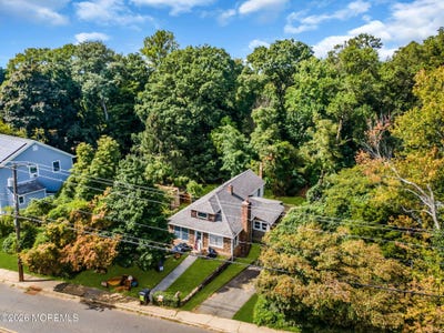 /international/us/148-chapel-hill-road-red-bank-nj-110110333696/