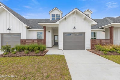 /international/us/105-maplebrook-way-youngsville-la-110120750603/