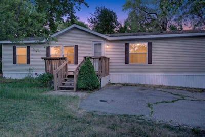 /international/us/868-norman-stoughton-wi-110108550954/