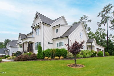 /international/us/713-brownwich-street-wake-forest-nc-110101431436/?lang=en