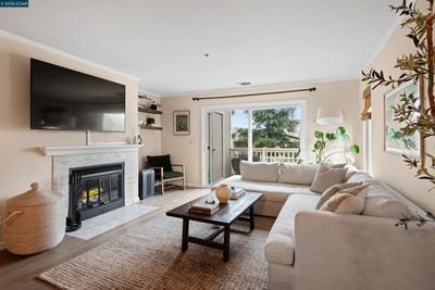 /international/us/2721-oak-rd-walnut-creek-ca-110105640289/
