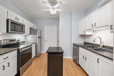 /international/us/9-blueberry-hill-road-plymouth-nh-110100984325/