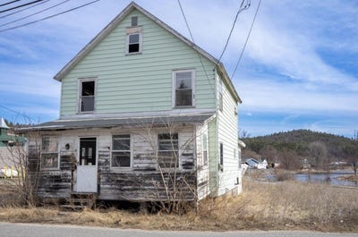 /international/us/13-grove-road-au-sable-forks-ny-110107626599/