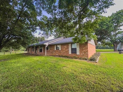 /international/us/16388-cr-3419-brownsboro-tx-110093057329/