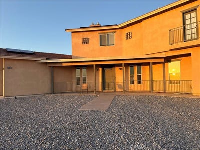 /international/us/13975-barker-apple-valley-ca-110107384013/
