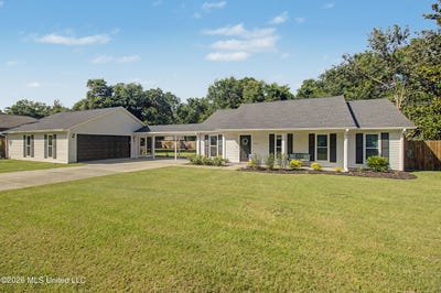 /international/us/1404-spruce-street-ocean-springs-ms-110108997527/