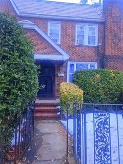 /international/us/219-35-edgewood-avenue-queens-ny-110106059988/
