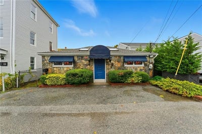 /international/us/170-franklin-street-bristol-ri-110103069841/